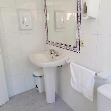 A Casa Da Ponte